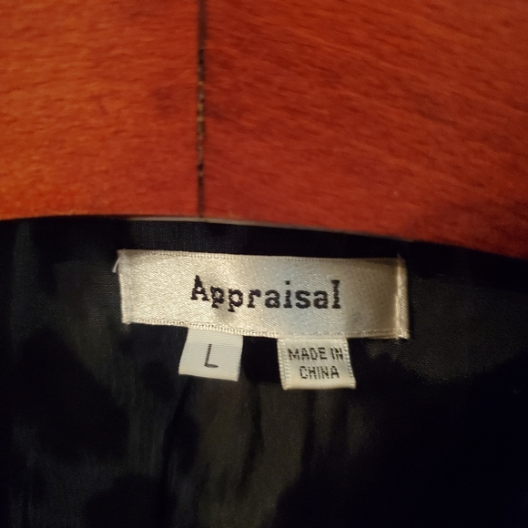 Appraisal grey cheetah/ leopard jacket size large. - Picture 6 of 8